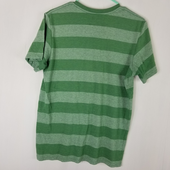 Green striped  Hurley  tee sz M - Picture 3 of 3